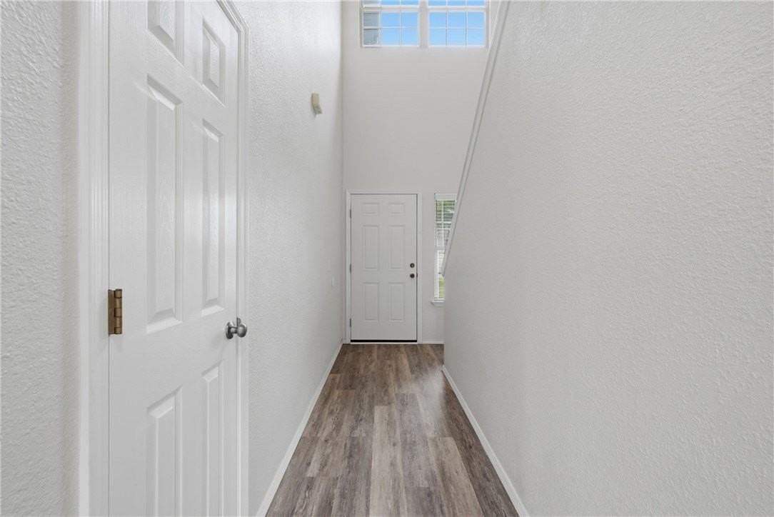 3402 Sw Windrift Ave #2 - Photo 4 of 26