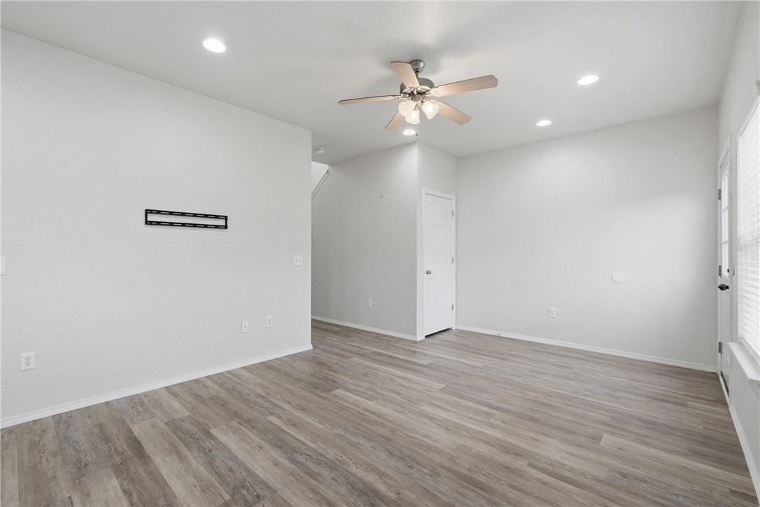 3402 Sw Windrift Ave #2 - Photo 7 of 26