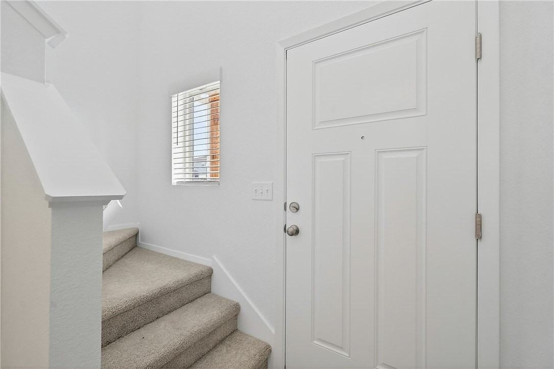 6800 Sw Dignity Ave - Photo 4 of 50