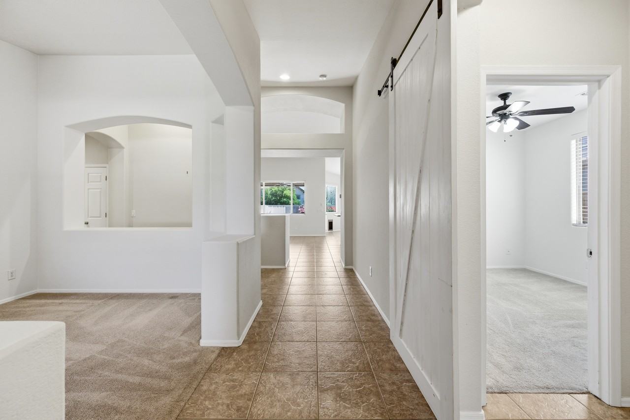 8407 West Myrtle Avenue - Photo 5 of 27