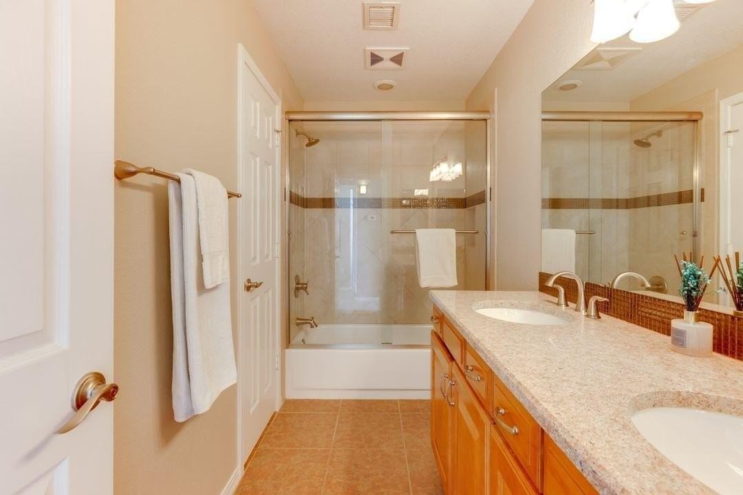 16439 S 34th Way - Photo 5 of 33