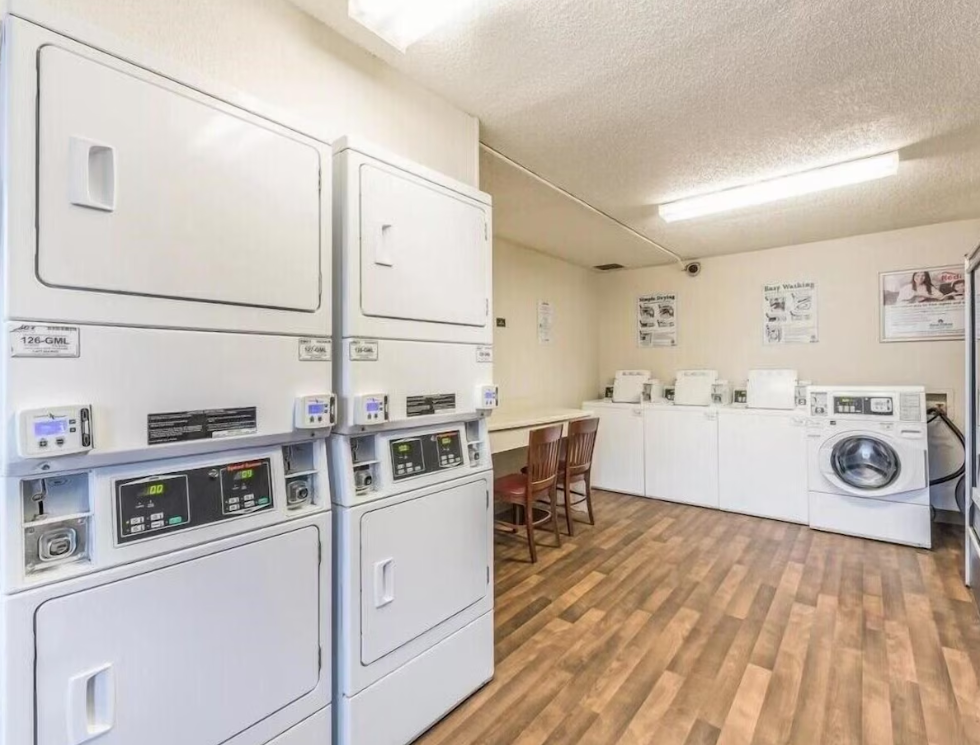 11457 Chester Road - Photo 5 of 8