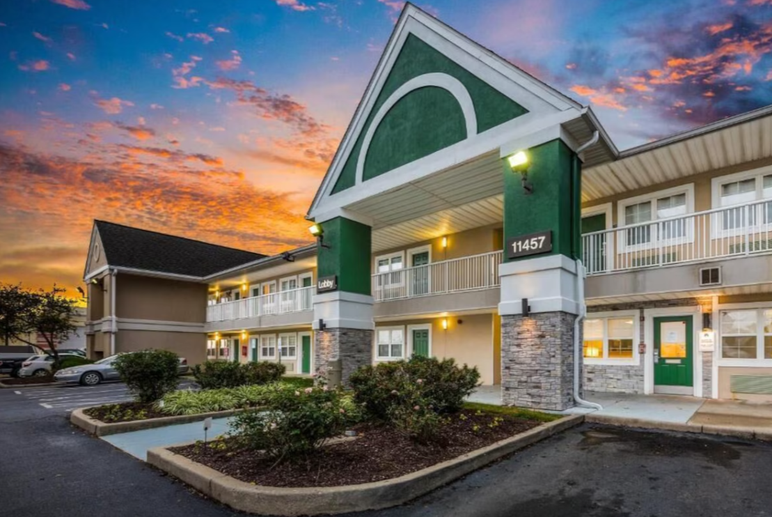 11457 Chester Road - Photo 6 of 8