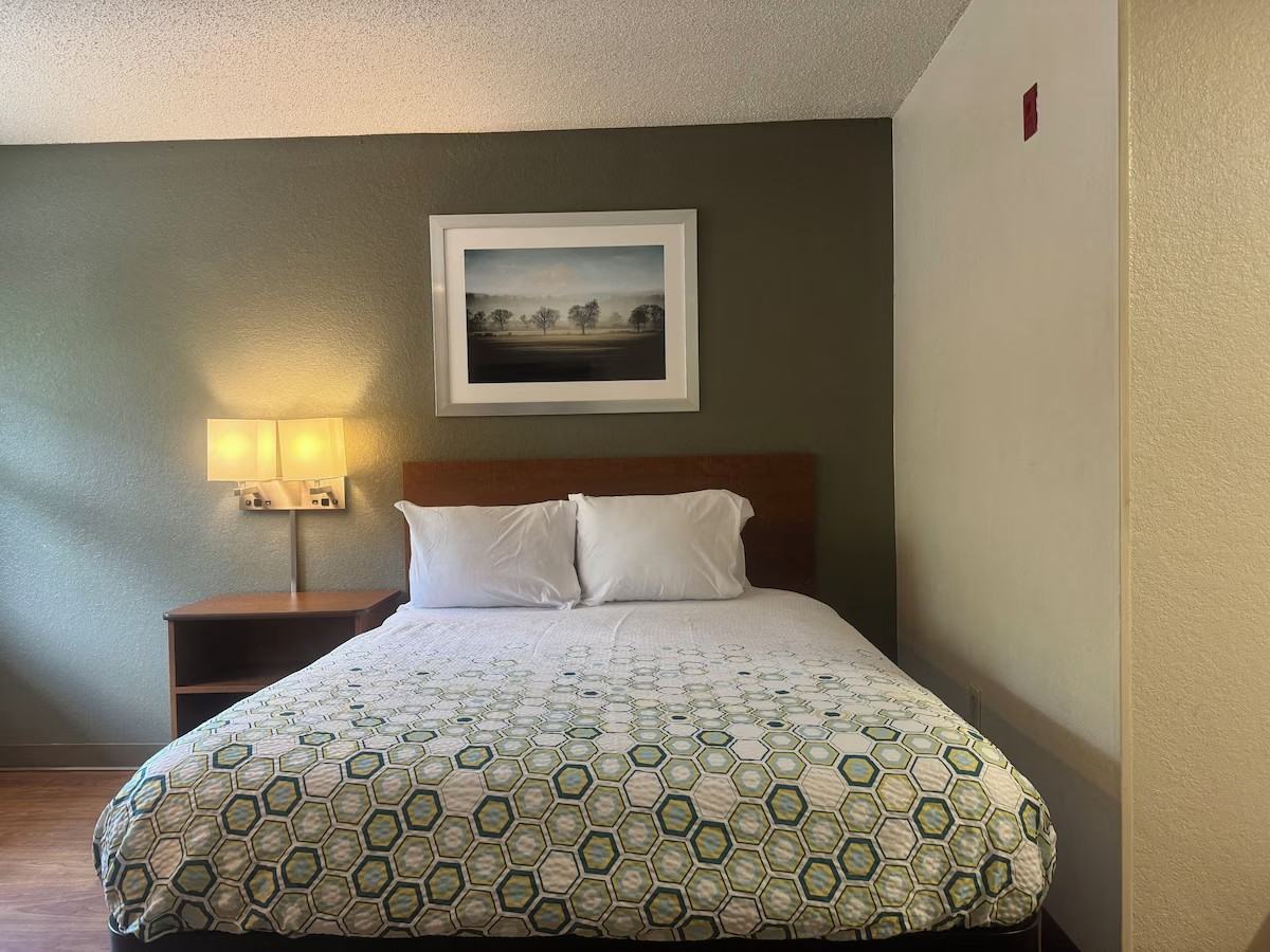 11457 Chester Road - Photo 7 of 8