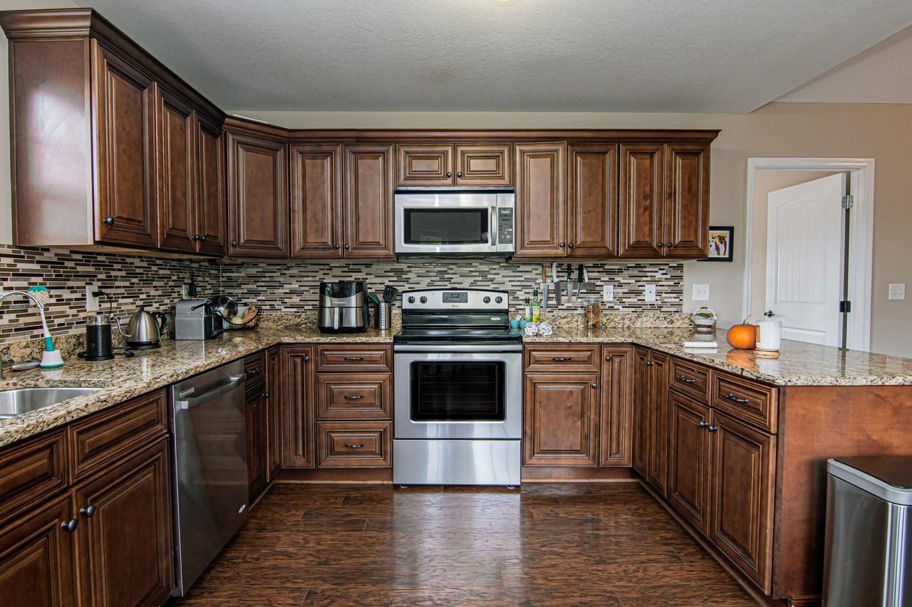 459 Titanium Dr - Photo 7 of 32
