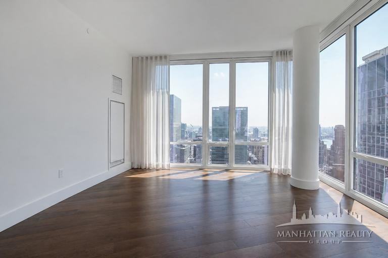 E 44th St #31H - Photo 2 of 6