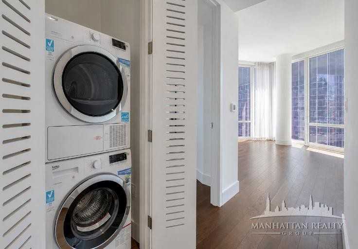 E 44th St #31H - Photo 3 of 6