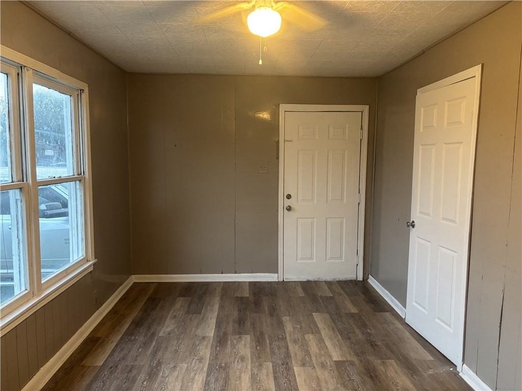 611 Lopez St - Photo 3 of 10