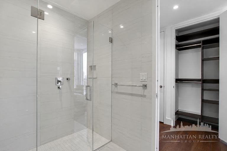 E 44th St #39J - Photo 4 of 6