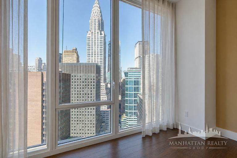 E 44th St #16L - Photo 2 of 10