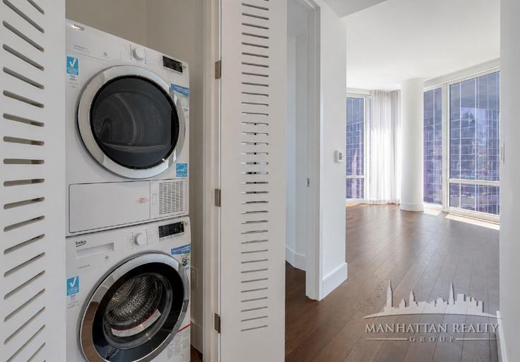 E 44th St #16L - Photo 7 of 10
