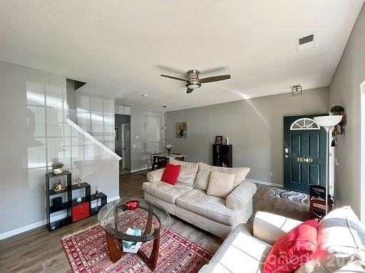 8049 Stoneham Ct - Photo 5 of 22