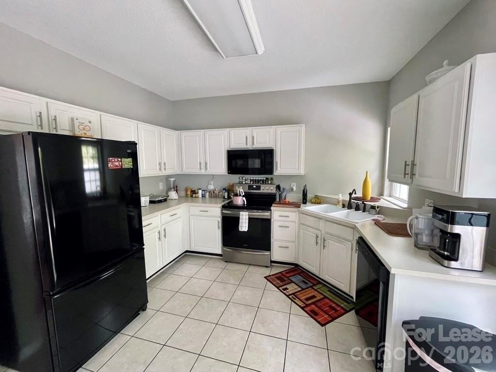 8049 Stoneham Ct - Photo 7 of 22