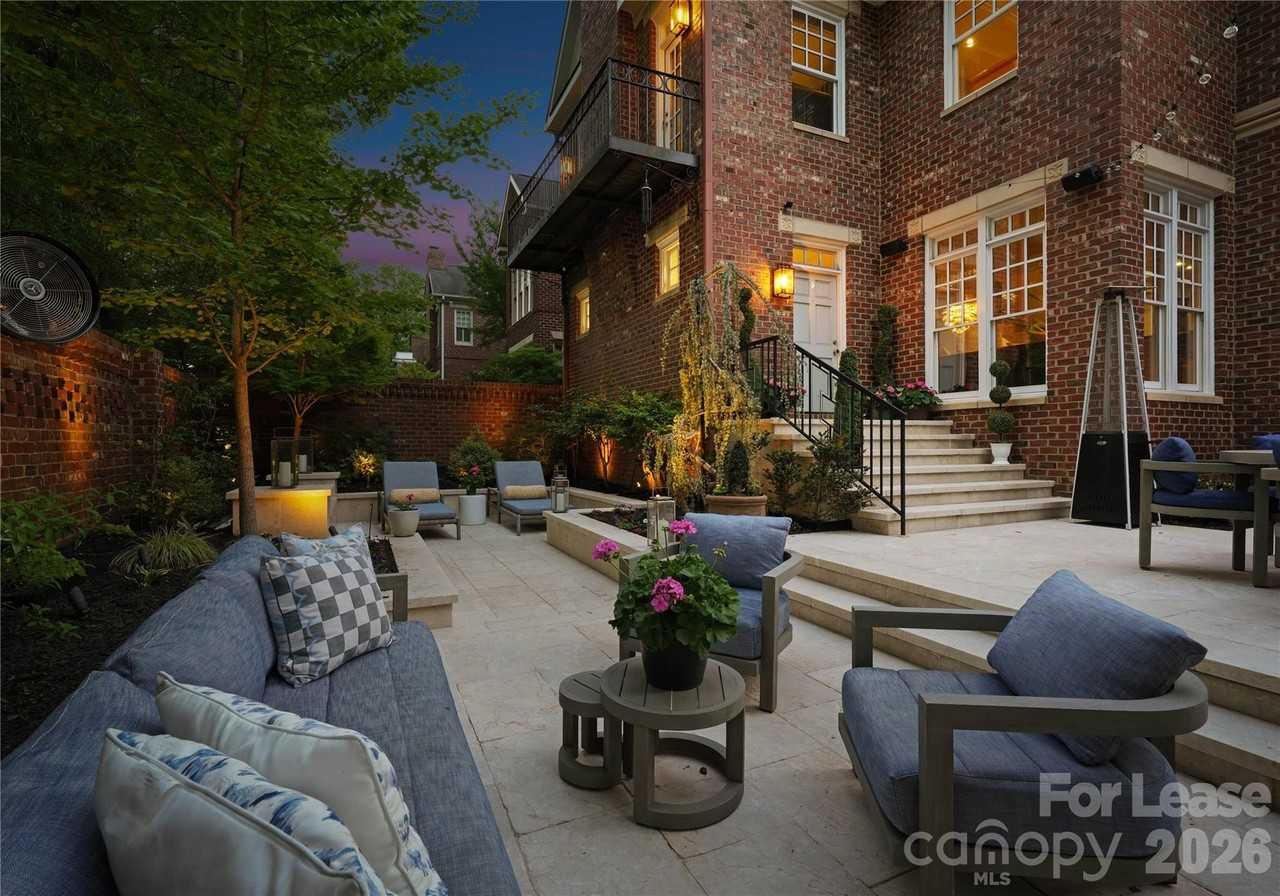 1124 Dilworth Crescent Row - Photo 3 of 48