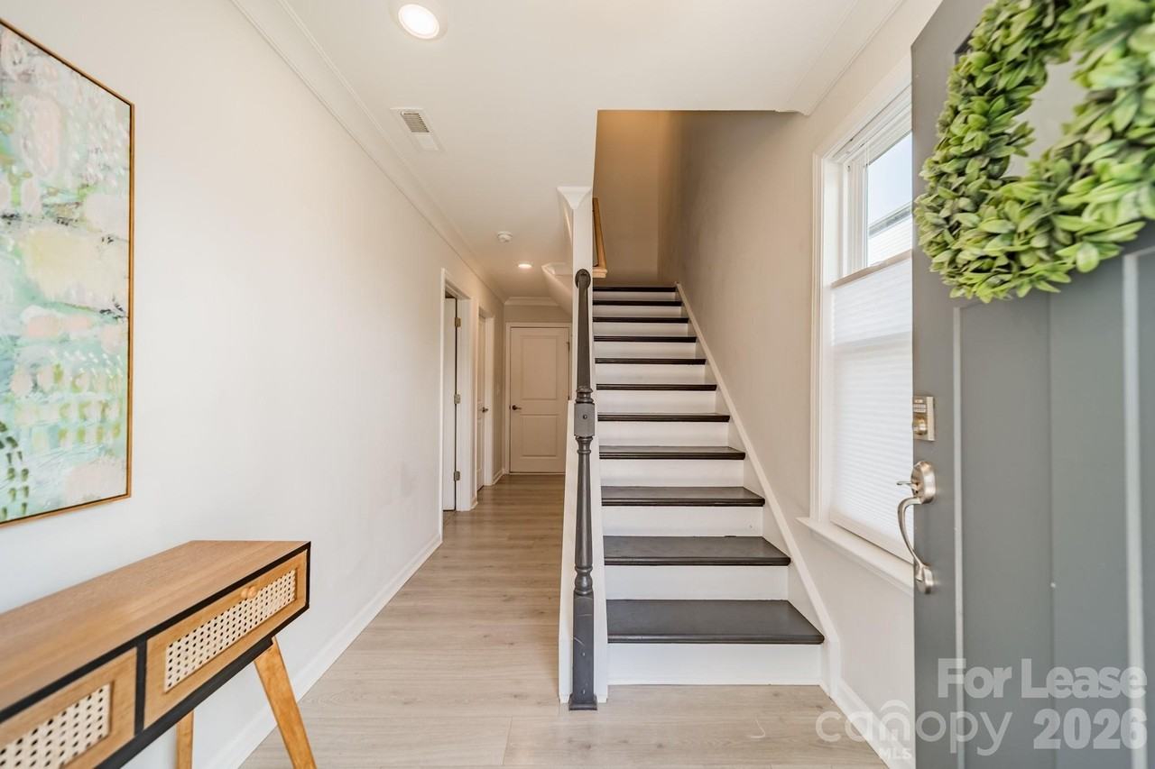 4040 Hidden Oaks Dr - Photo 3 of 37