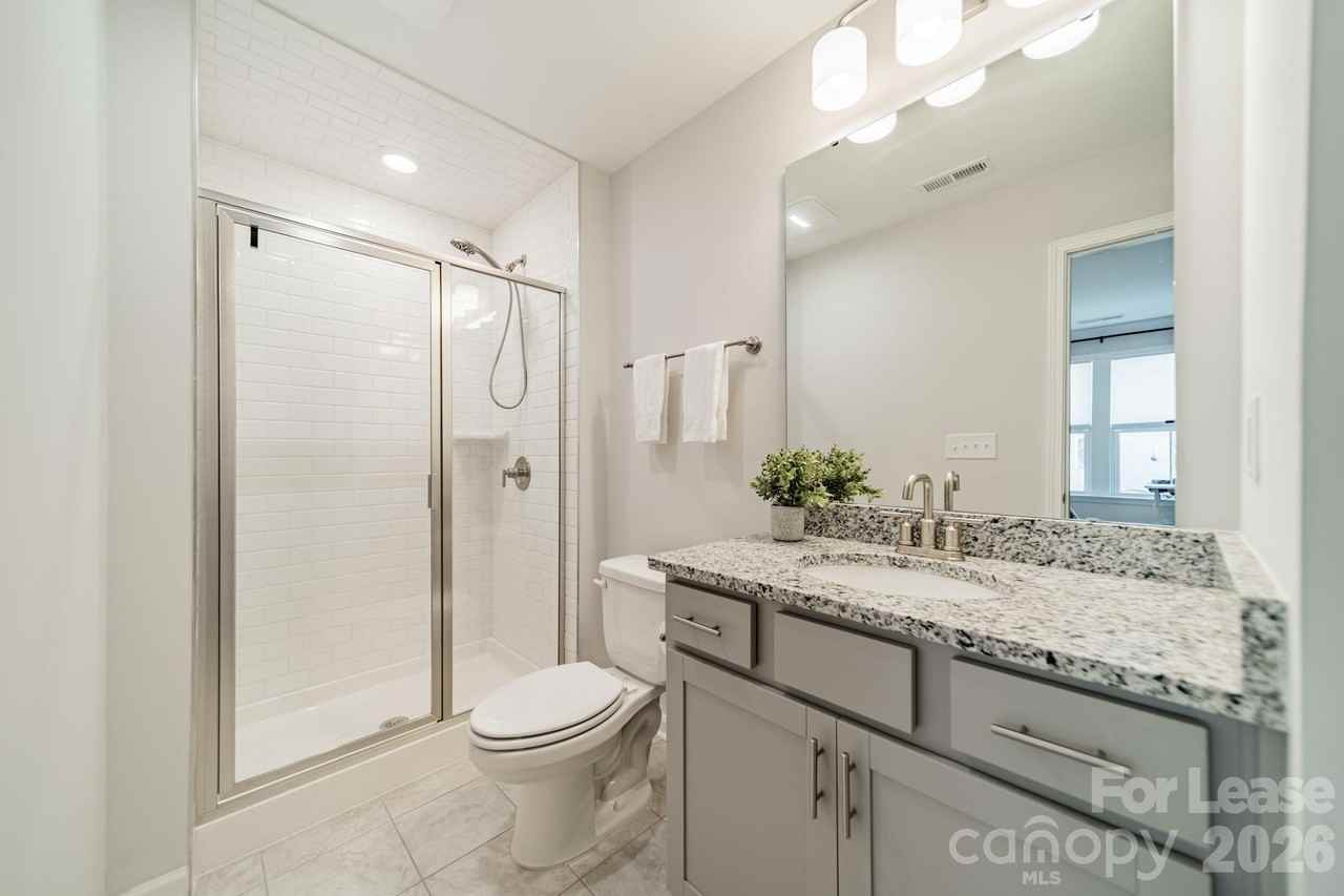 4040 Hidden Oaks Dr - Photo 5 of 37