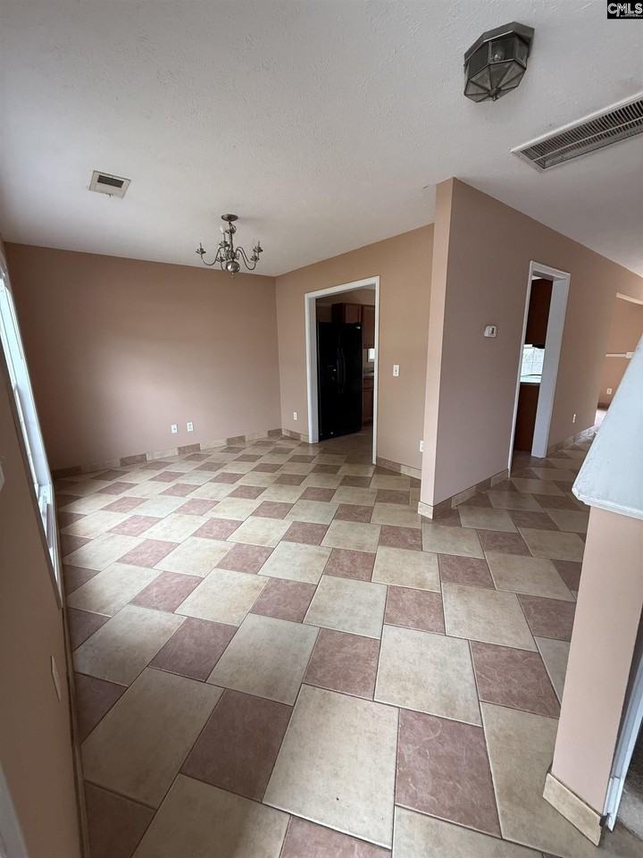 345 Peppercorn Ln - Photo 2 of 14