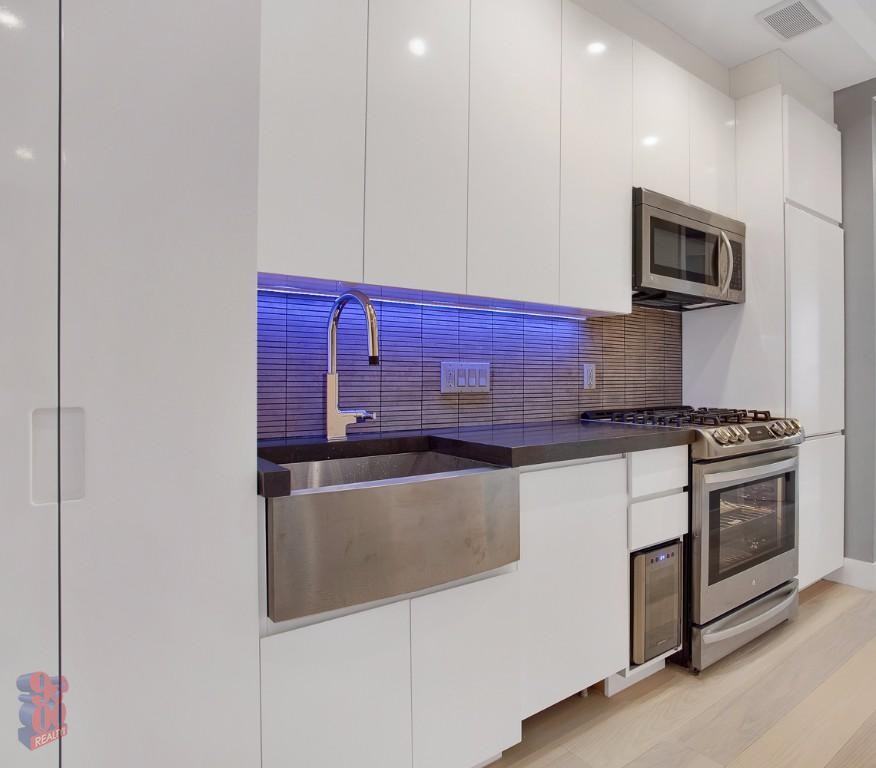 Stanton St #5F - Photo 2 of 8