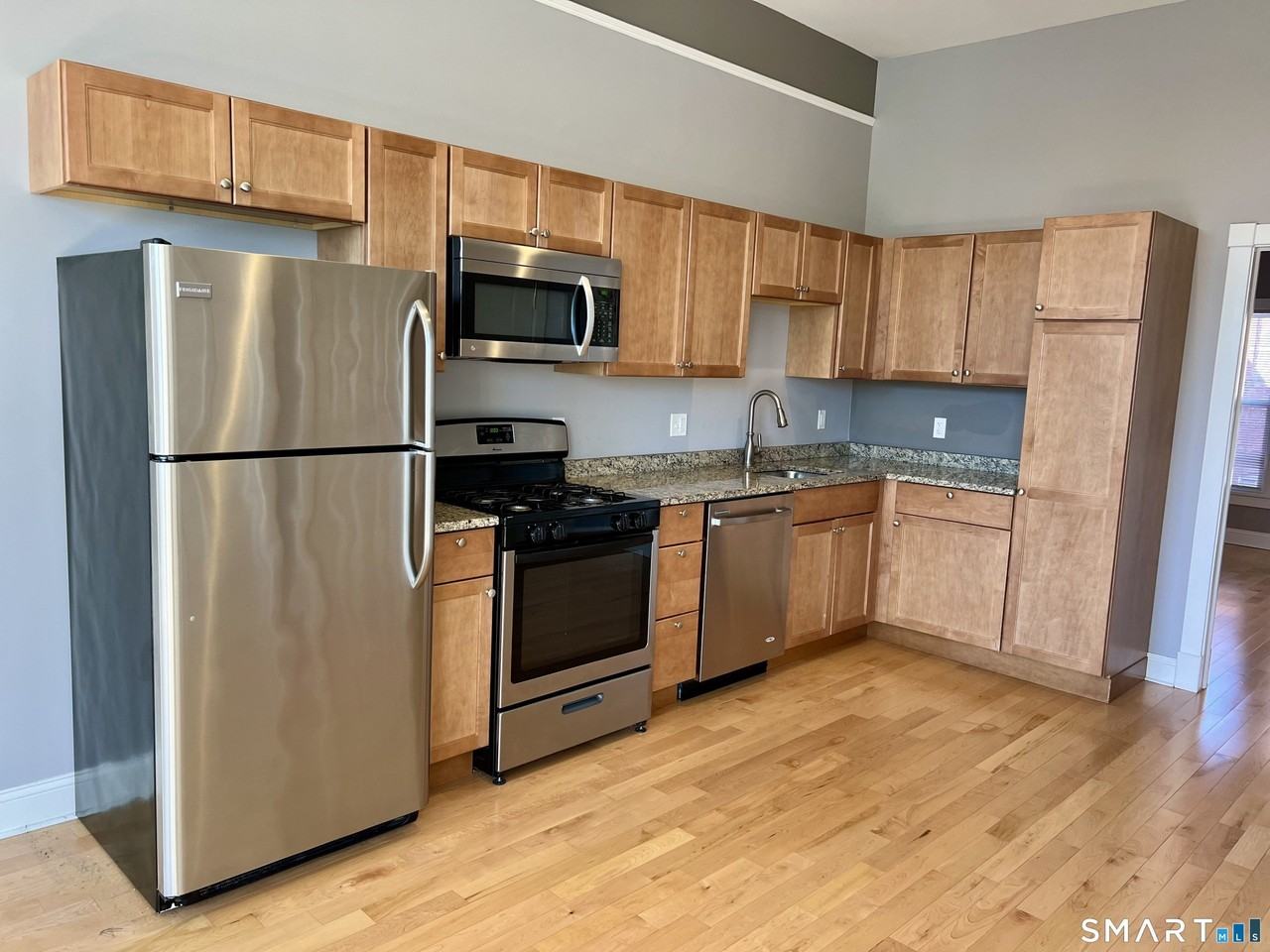 353 Main St #3-1 - Photo 4 of 15