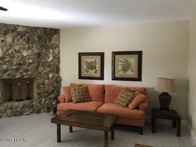 1203 Harbour Point Dr - Photo 3 of 15