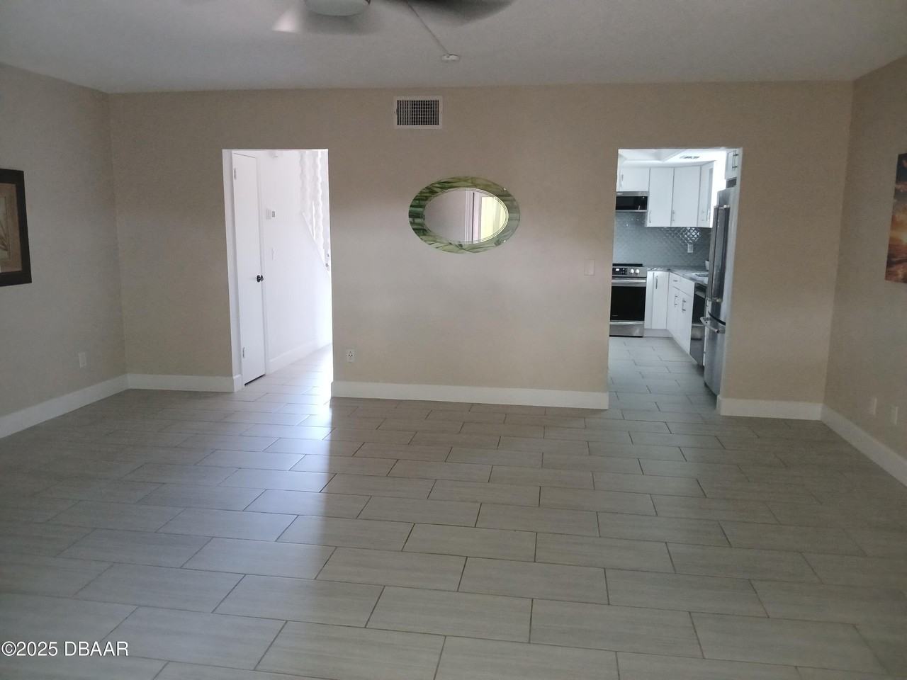 1203 Harbour Point Dr - Photo 4 of 15