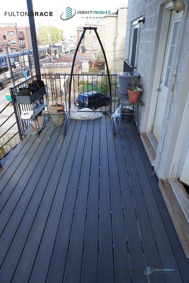 3322 W Eastwood Ave #2 - Photo 2 of 31