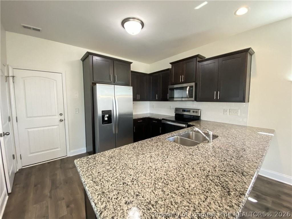 140 Verdmont Dr - Photo 5 of 33