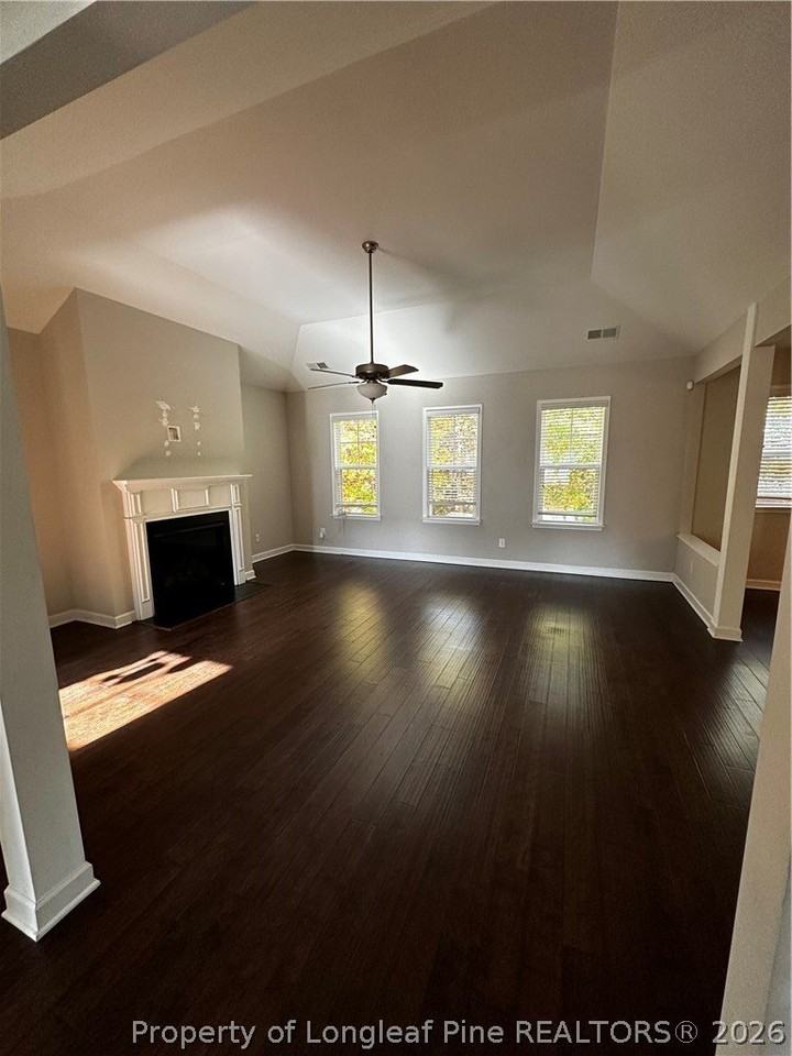 1509 Wiggins Dr - Photo 5 of 18