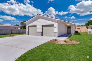 featured image of 2307 W Macarthur Ct