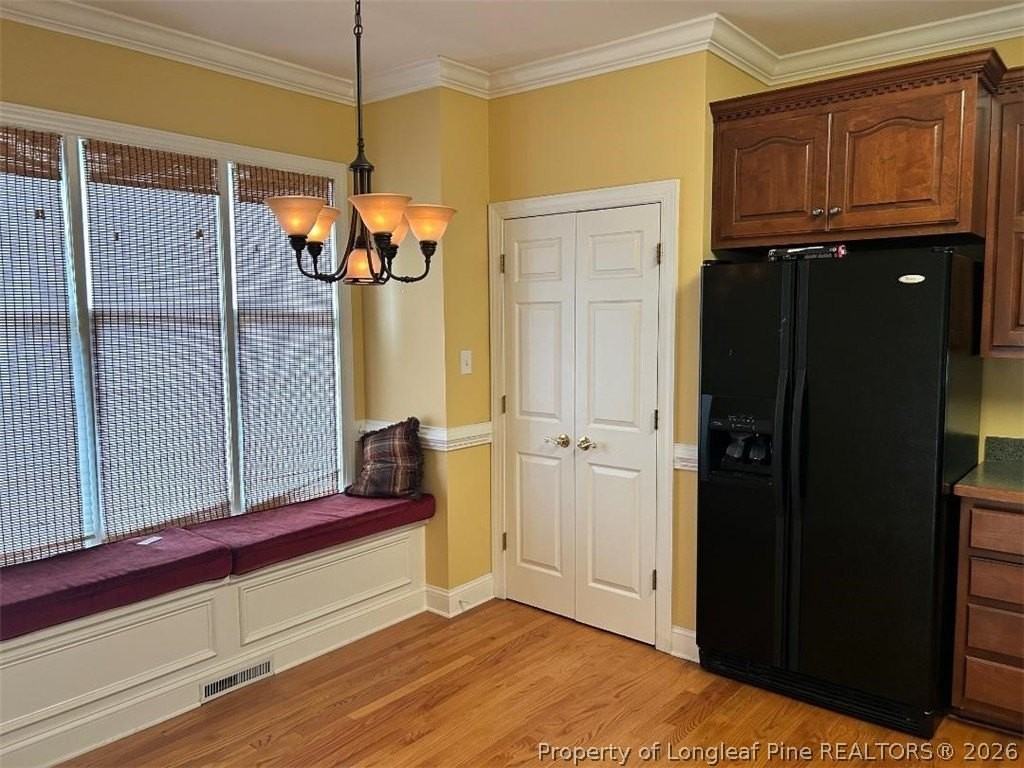 4890 Independence Dr - Photo 2 of 14