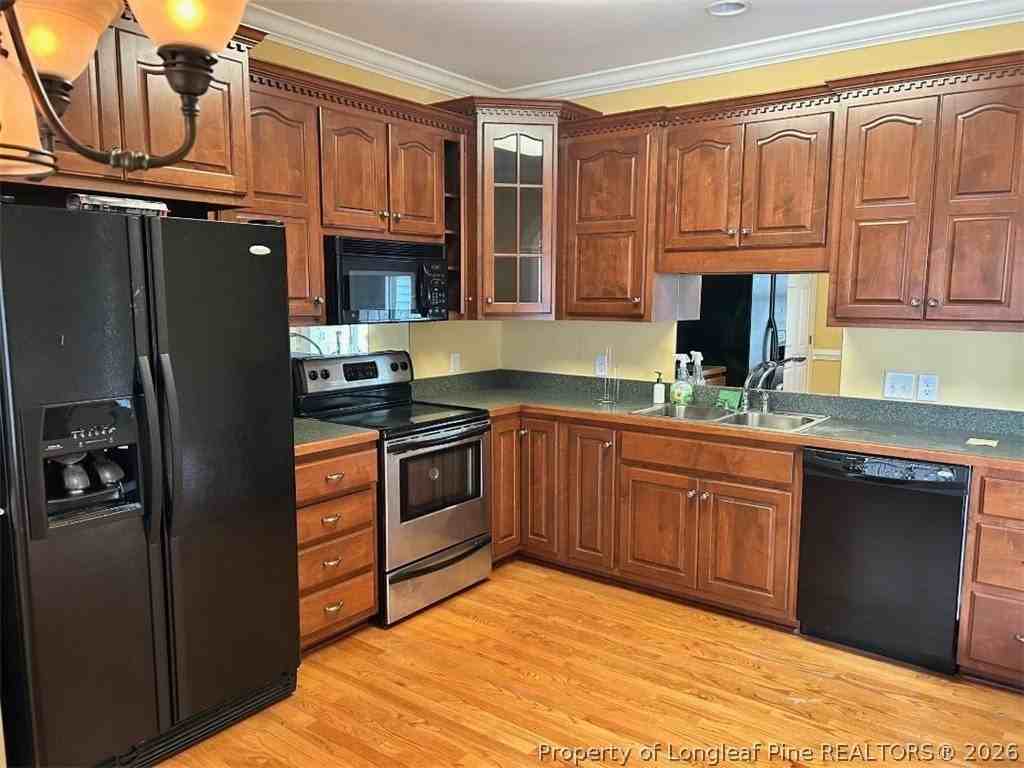 4890 Independence Dr - Photo 3 of 14