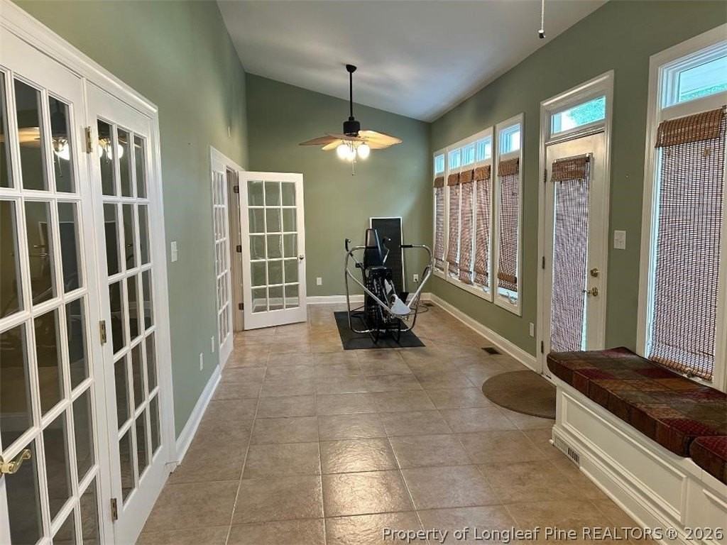 4890 Independence Dr - Photo 4 of 14