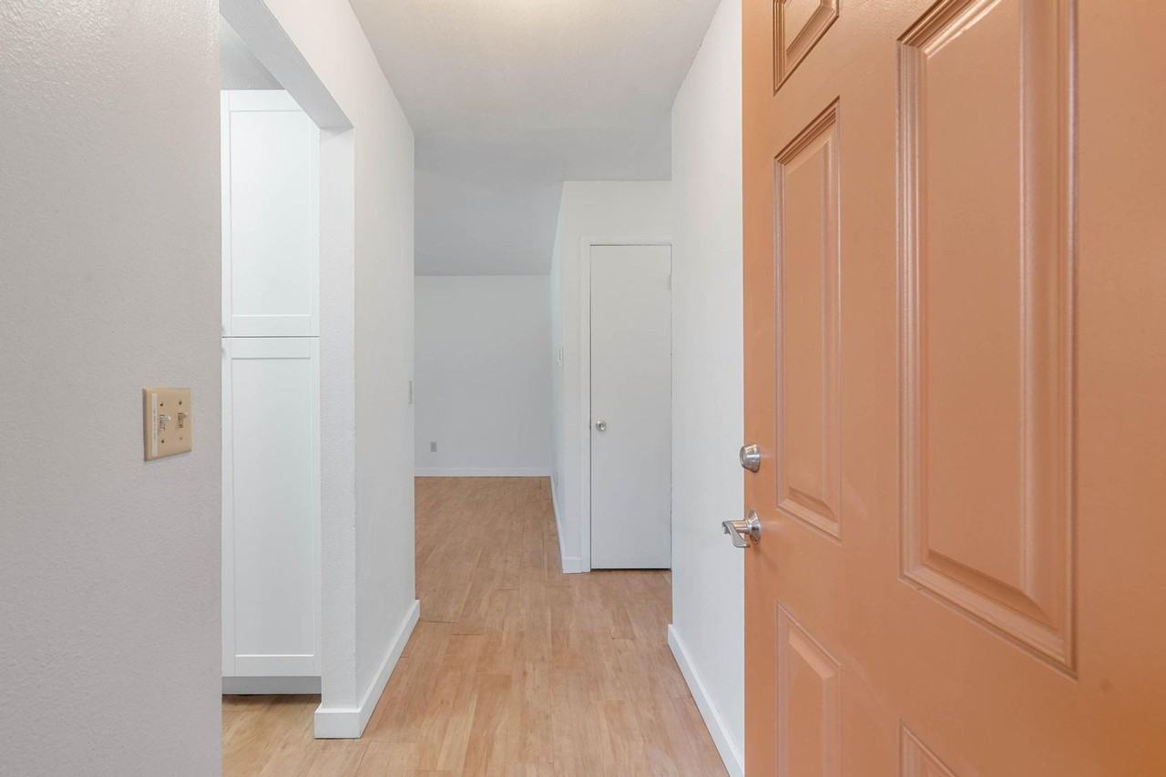 9228 N Saint Louis Ave #9232 - Photo 2 of 27