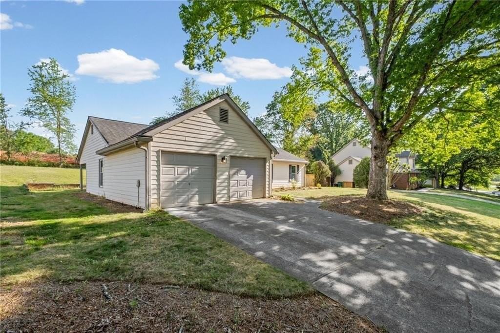 1194 Meadow Oaks Dr Nw - Photo 4 of 35