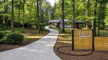 featured image of 2605 Mckinnon Dr