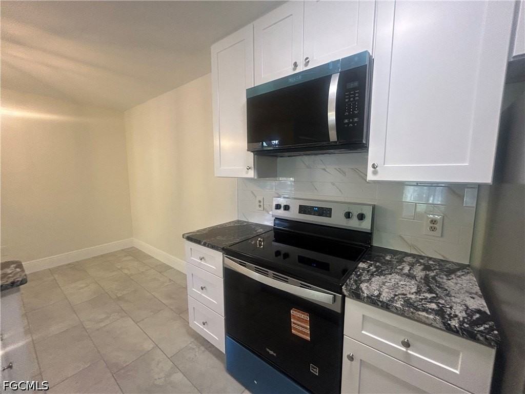 2875 Winkler Ave #511 - Photo 4 of 17