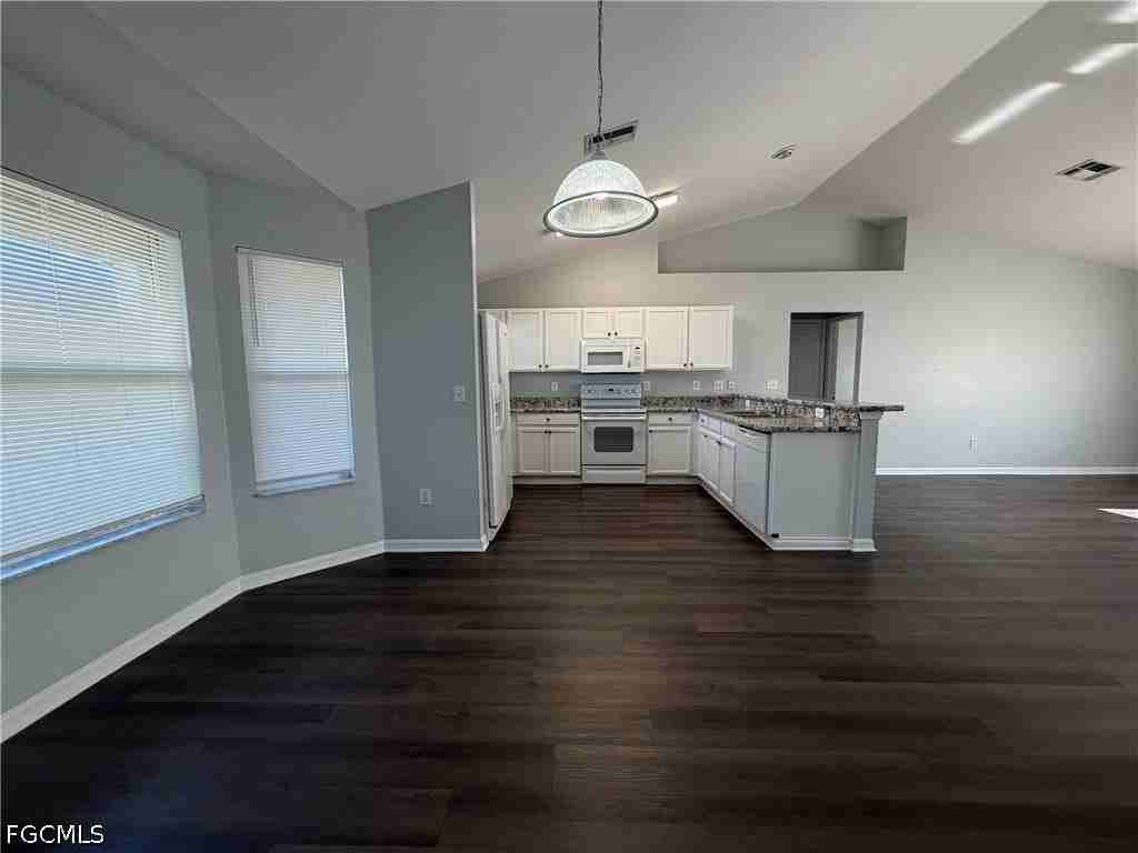 1004 Casino Ave - Photo 2 of 18