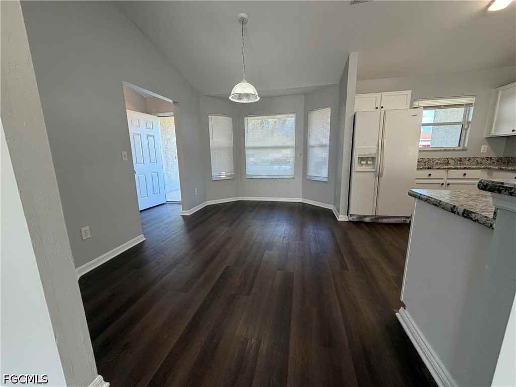 1004 Casino Ave - Photo 3 of 18