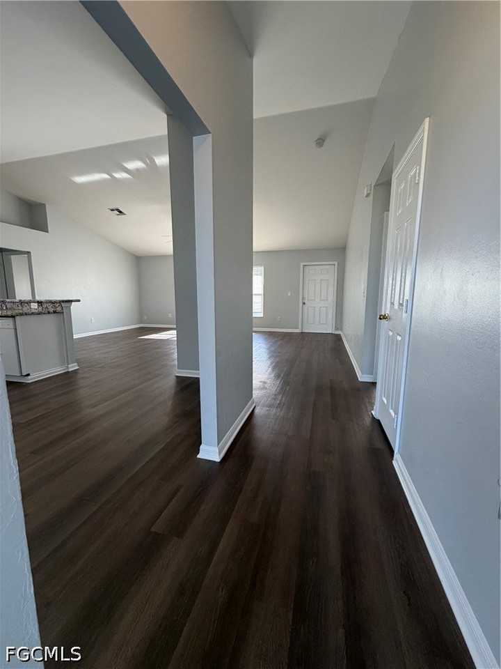 1004 Casino Ave - Photo 6 of 18