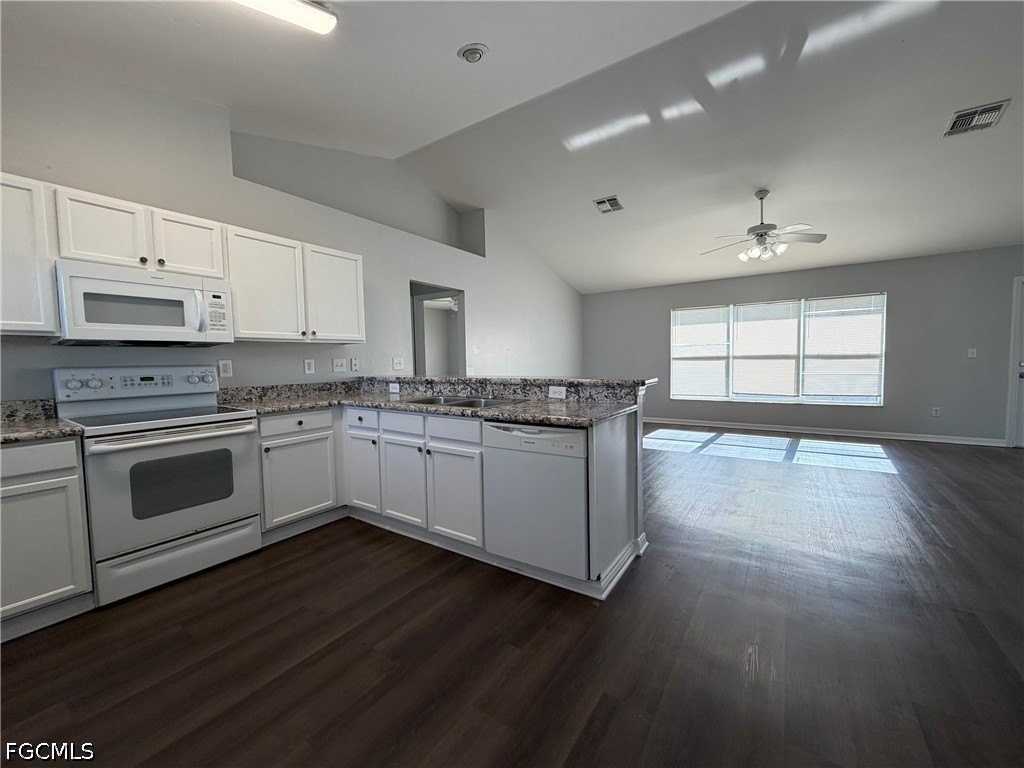 1004 Casino Ave - Photo 7 of 18