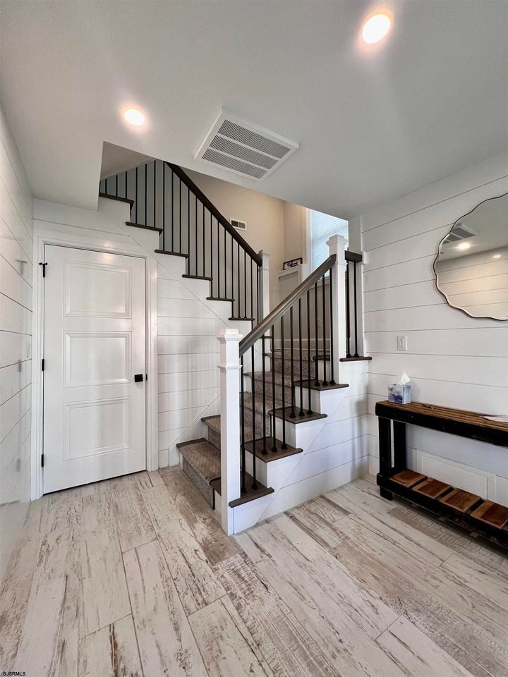 16A S Fredericksburg Ave - Photo 5 of 50