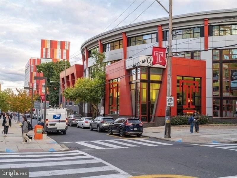 1723 N Willington St - Photo 2 of 32