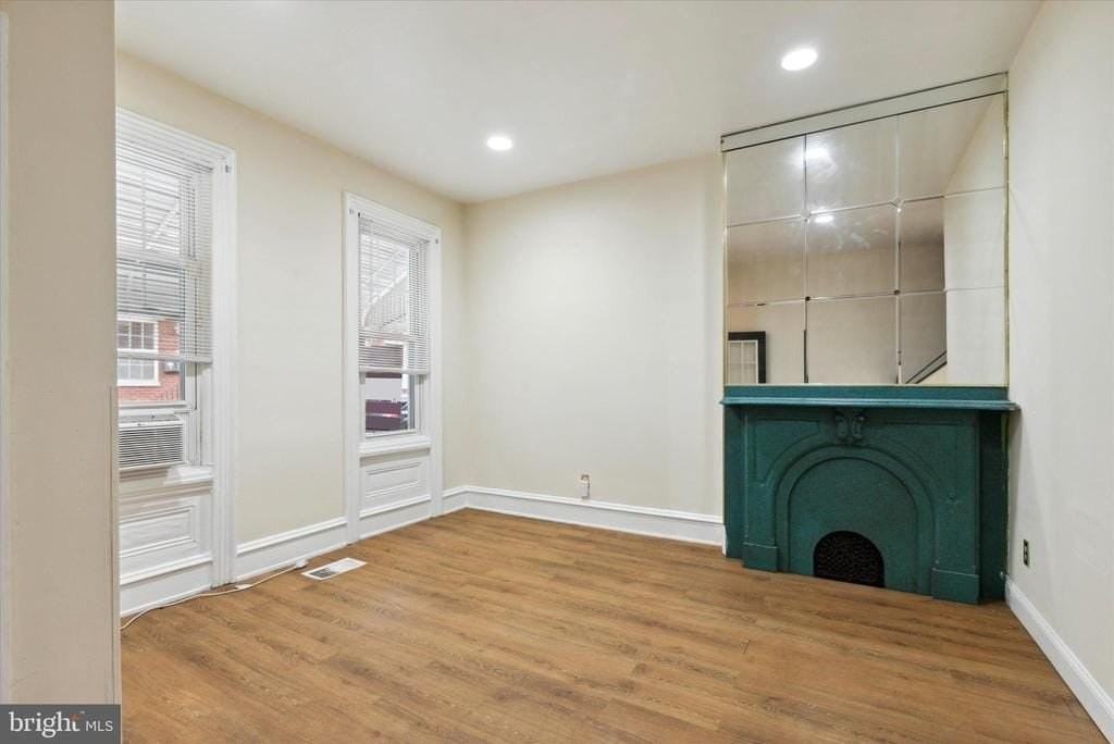 1723 N Willington St - Photo 5 of 32