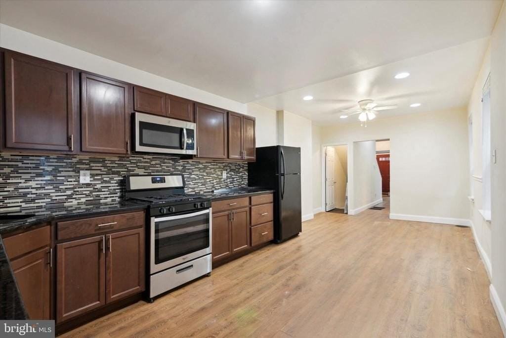 1723 N Willington St - Photo 6 of 32