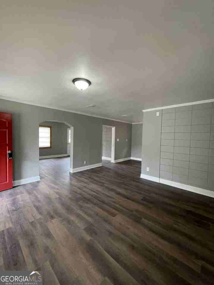 113 Lakeview Dr - Photo 3 of 15