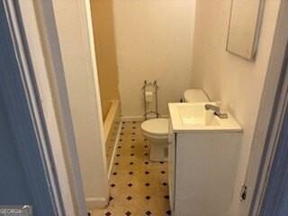 720 Baker St - Photo 6 of 10