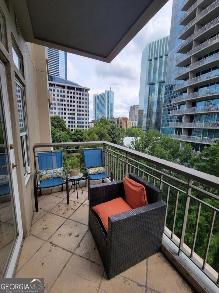3334 Peachtree Rd Ne #404 - Photo 4 of 50
