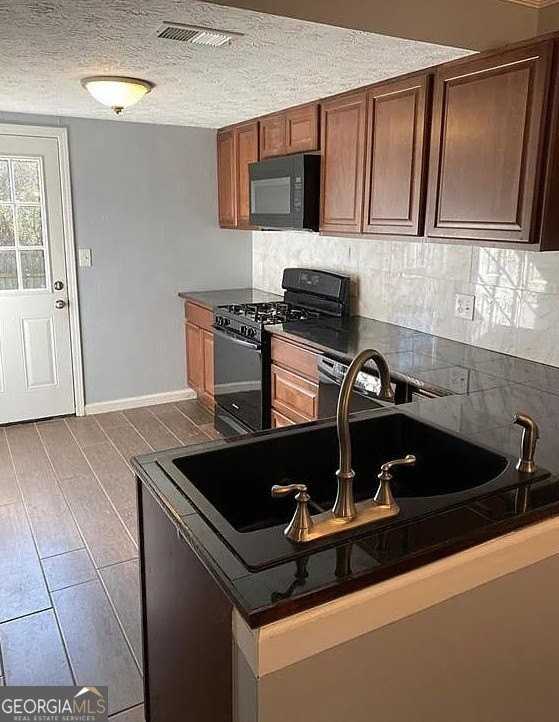 1435 Kennesaw Trace Ct Nw - Photo 4 of 9