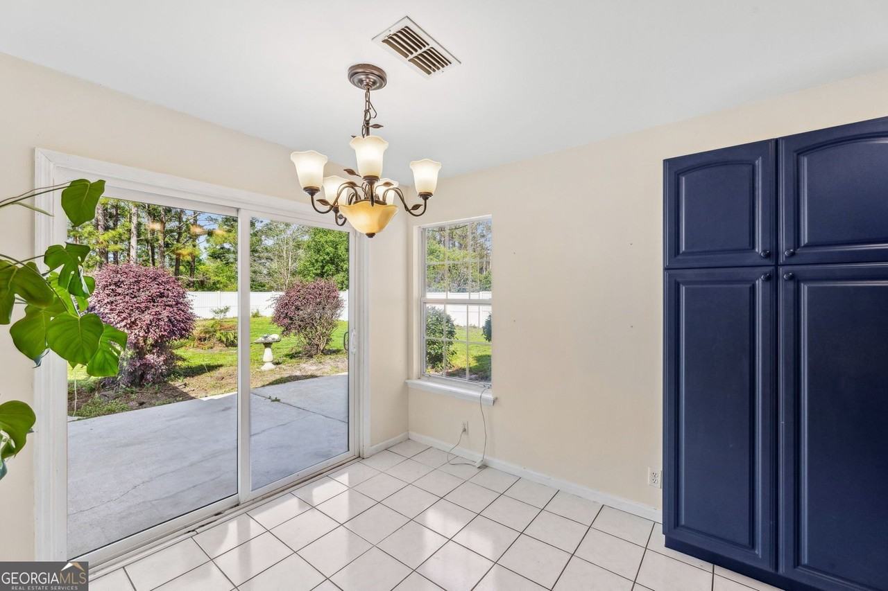 81 Retreat Pl - Photo 7 of 50