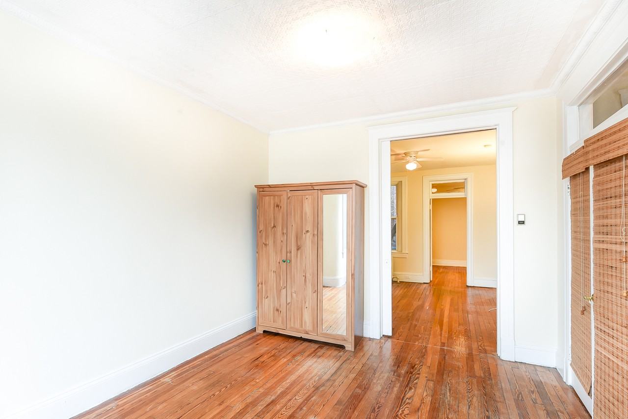 3116 13th St Nw - Photo 5 of 33